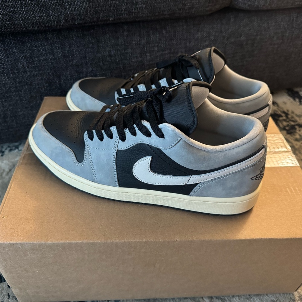Jordan 1 low. Black and Gray Sneakers